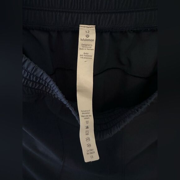 Lululemon Wanderer Culotte True Navy 12 - Picture 4 of 10